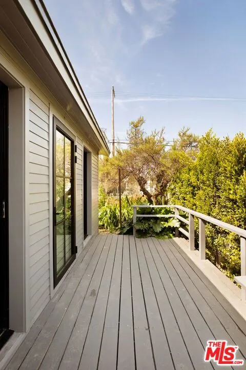 408 Linnie Canal, Venice, California 90291 home-pic-14